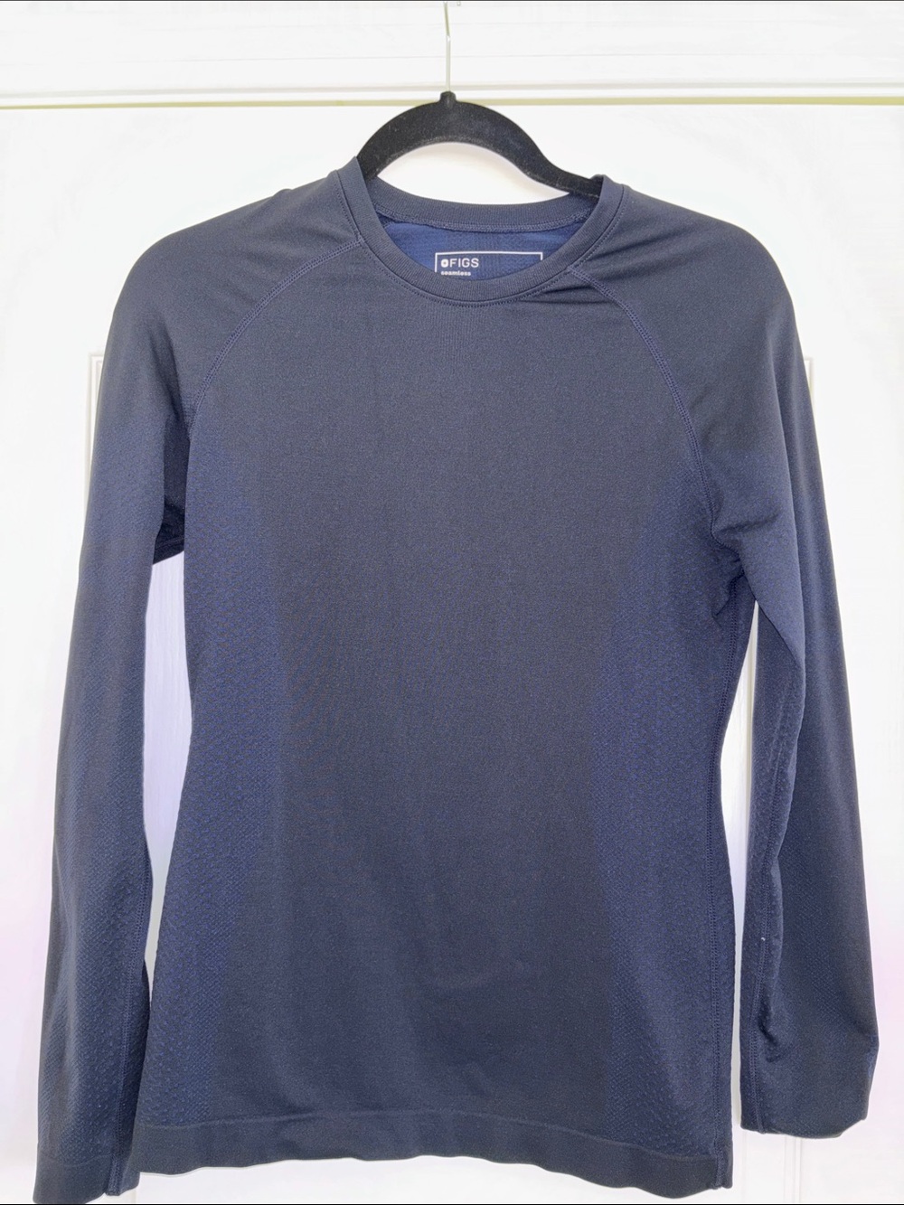 Figs women’s Long-Sleeve Crew in Navy Blue